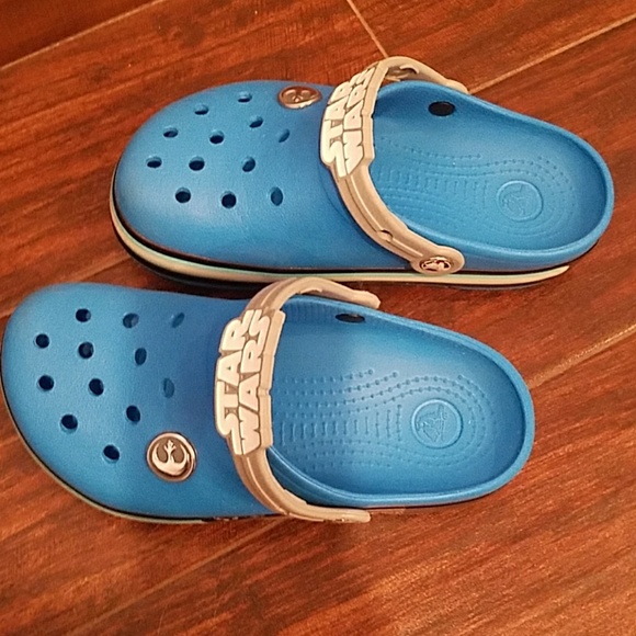aqua blue crocs